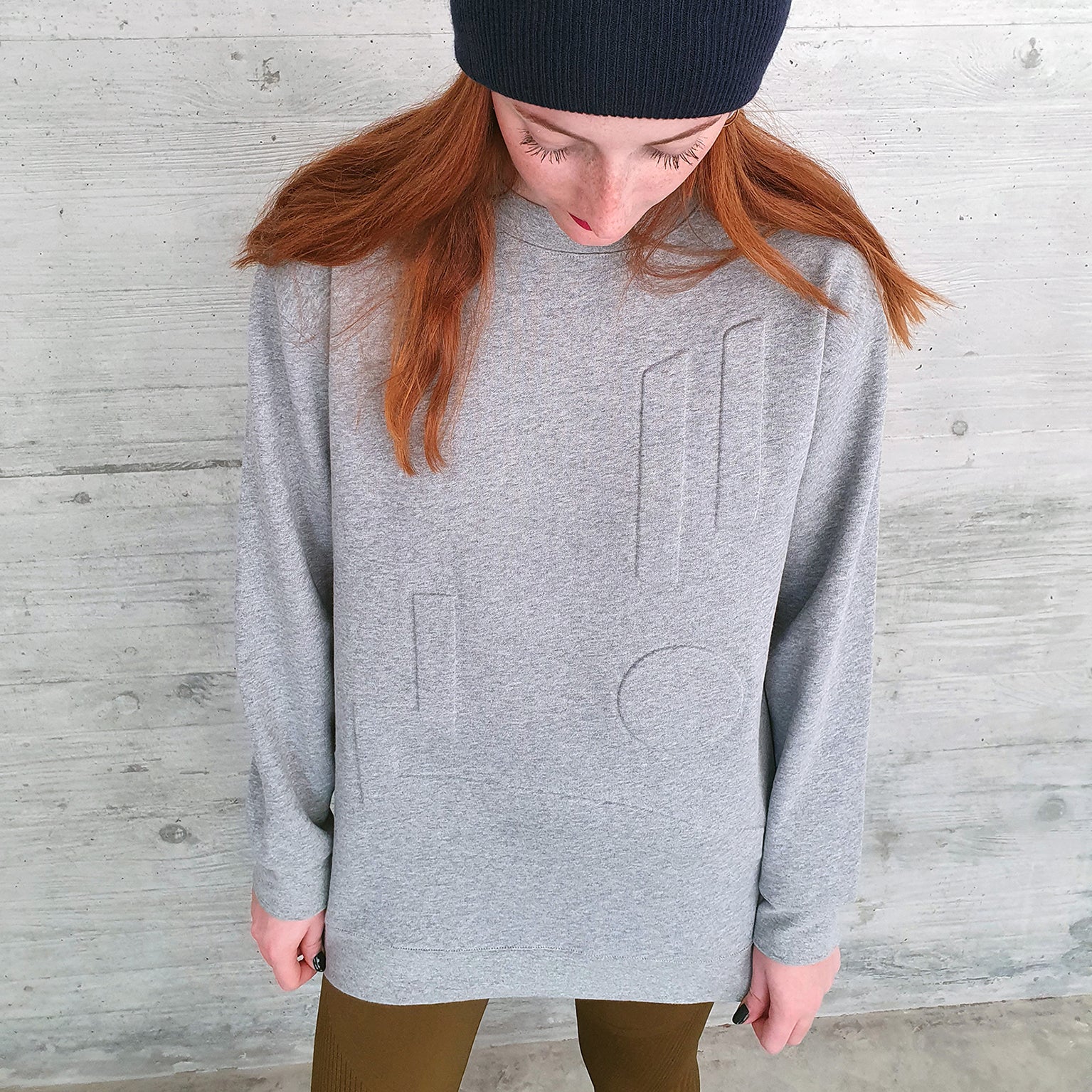 Sweat Arya Gris