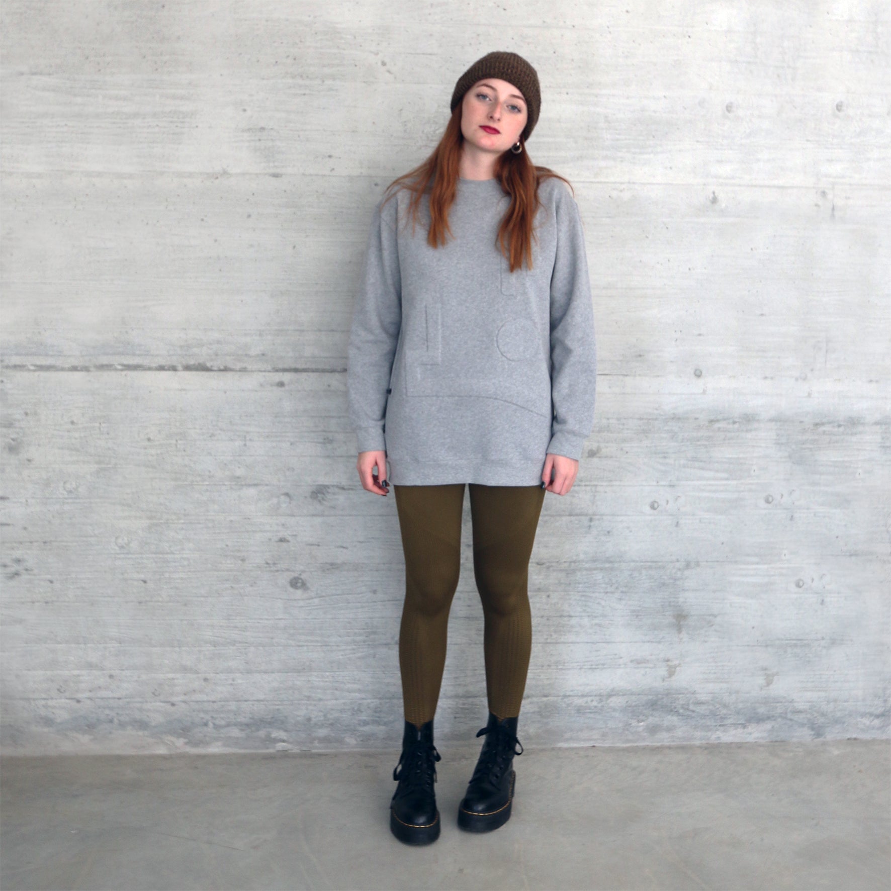 Sweat Arya Gris