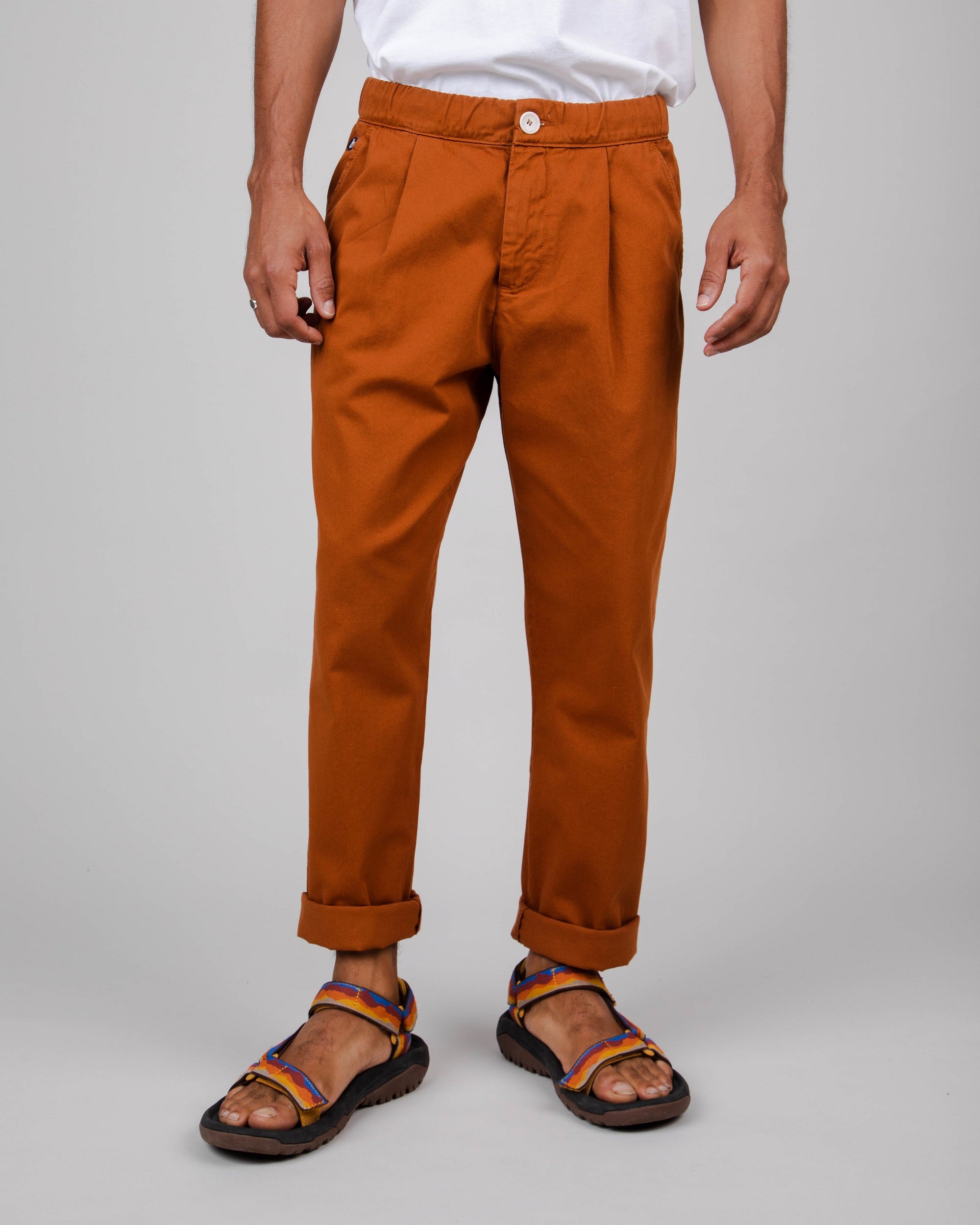 Relaxed organic cotton chinos rust