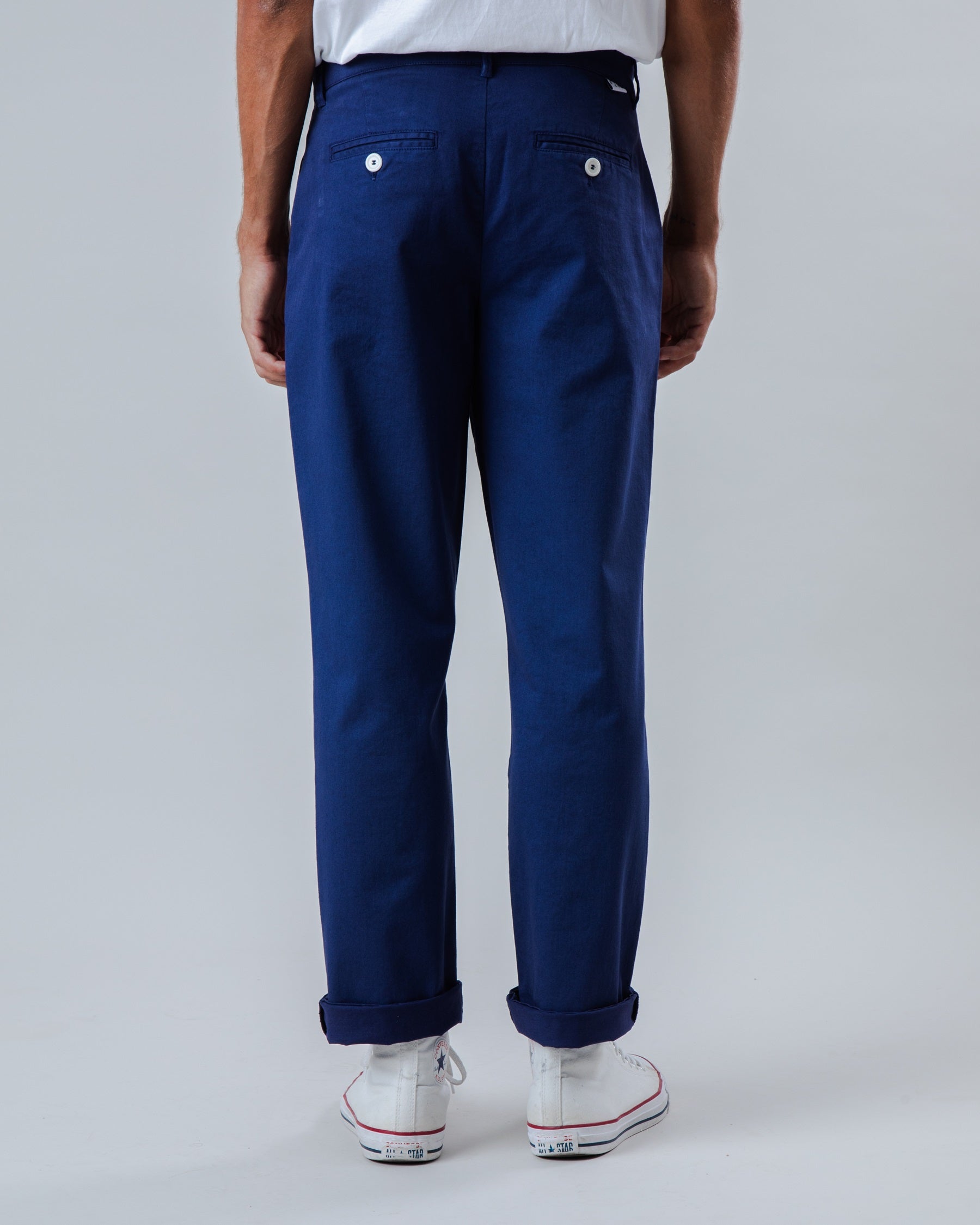Marineblaue Chinos