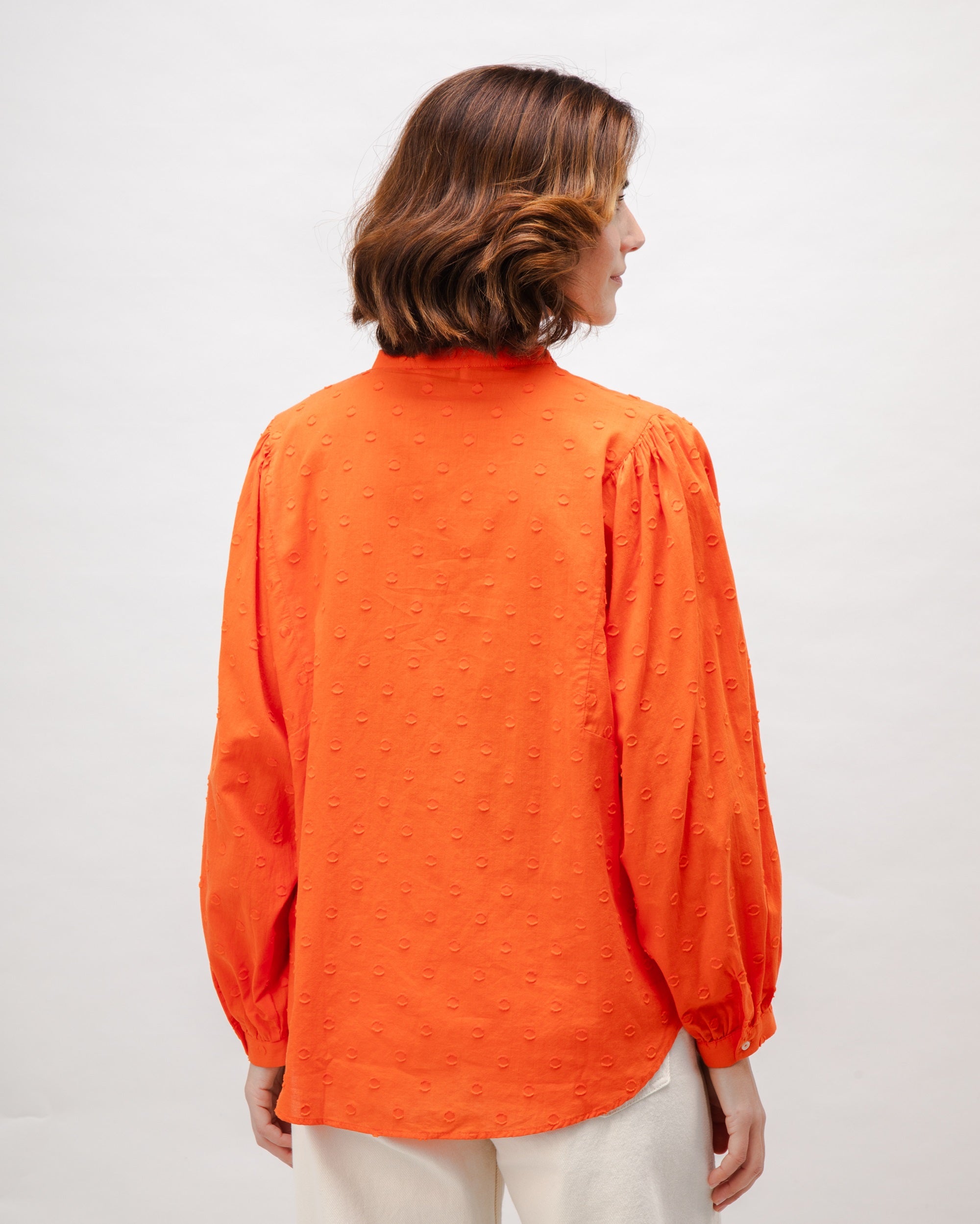 Chemisier romantique orange à pois