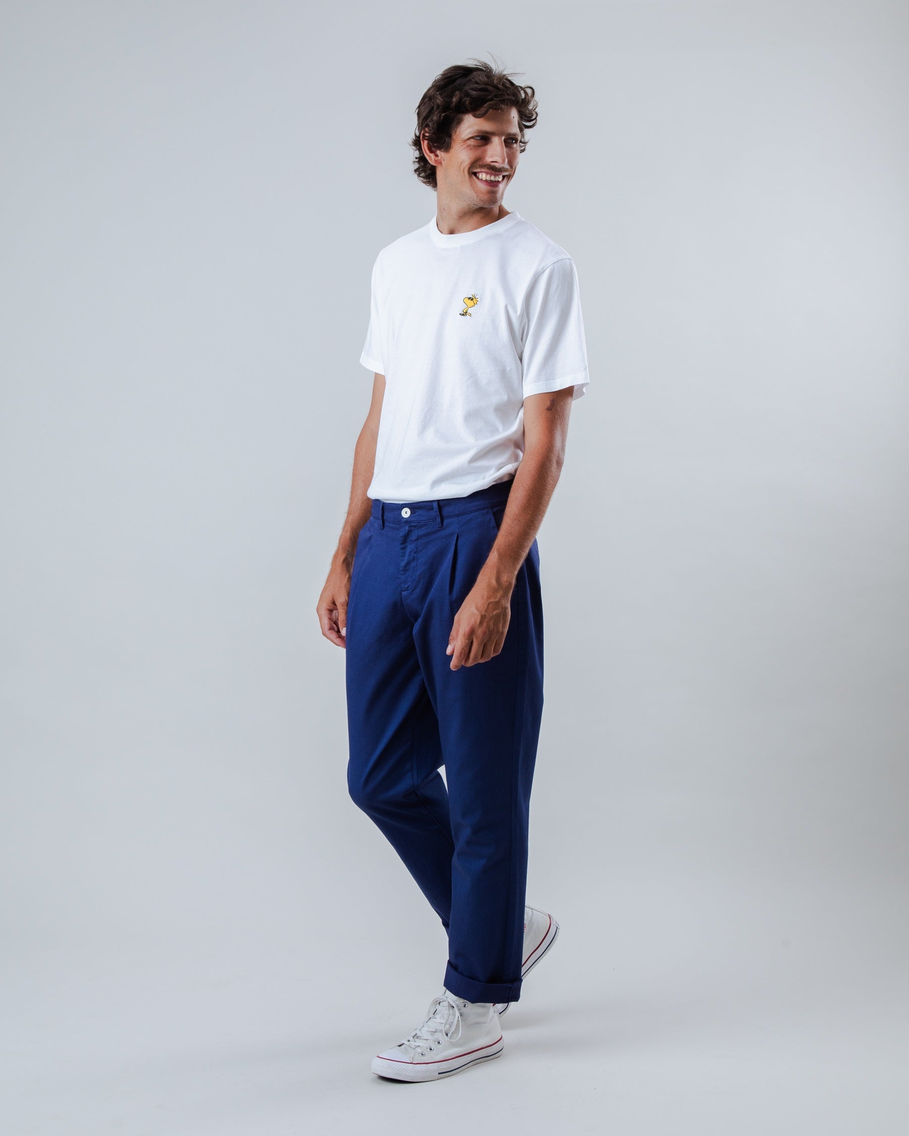 Marineblaue Chinos