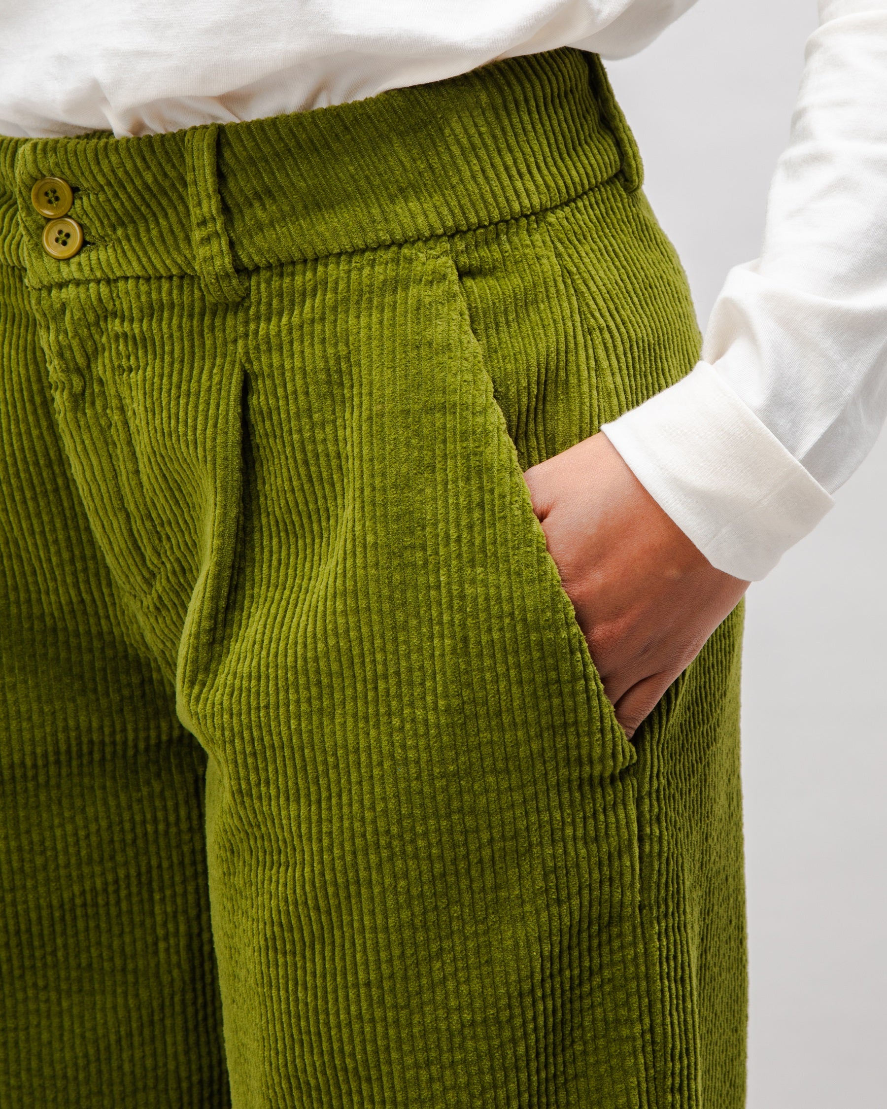 Grüne Damen-Cordhose