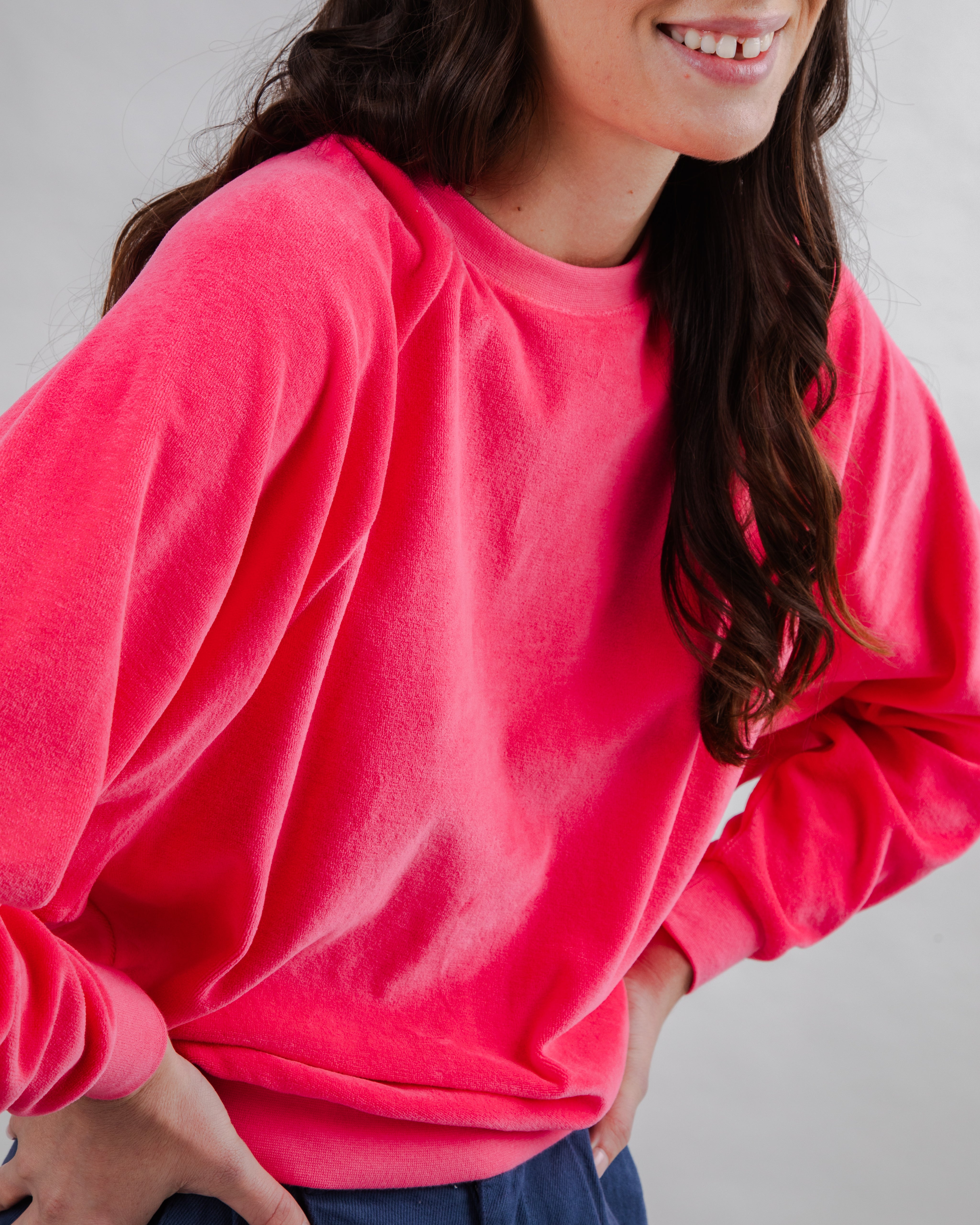 Rosa Velours-Sweatshirt
