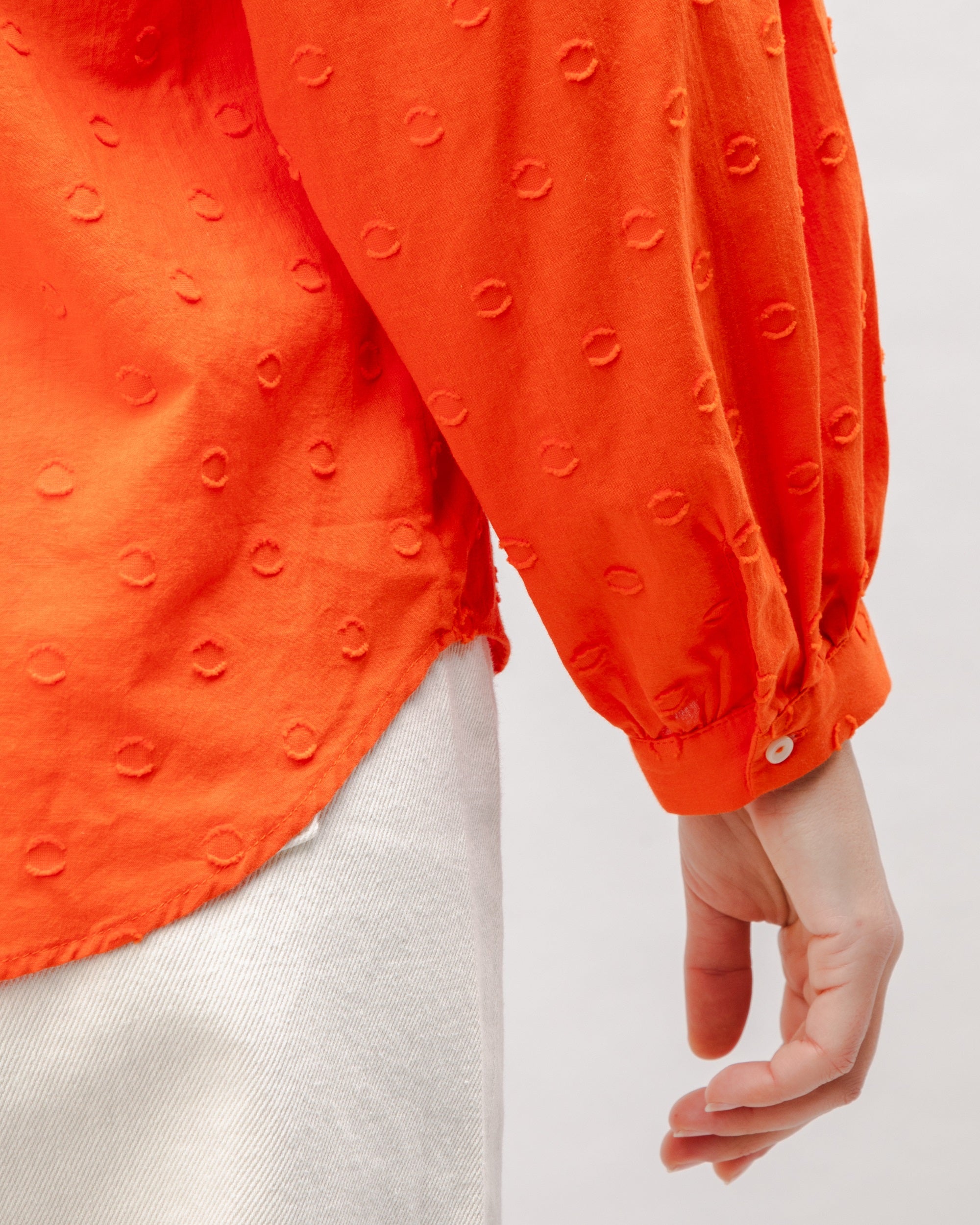 Chemisier romantique orange à pois