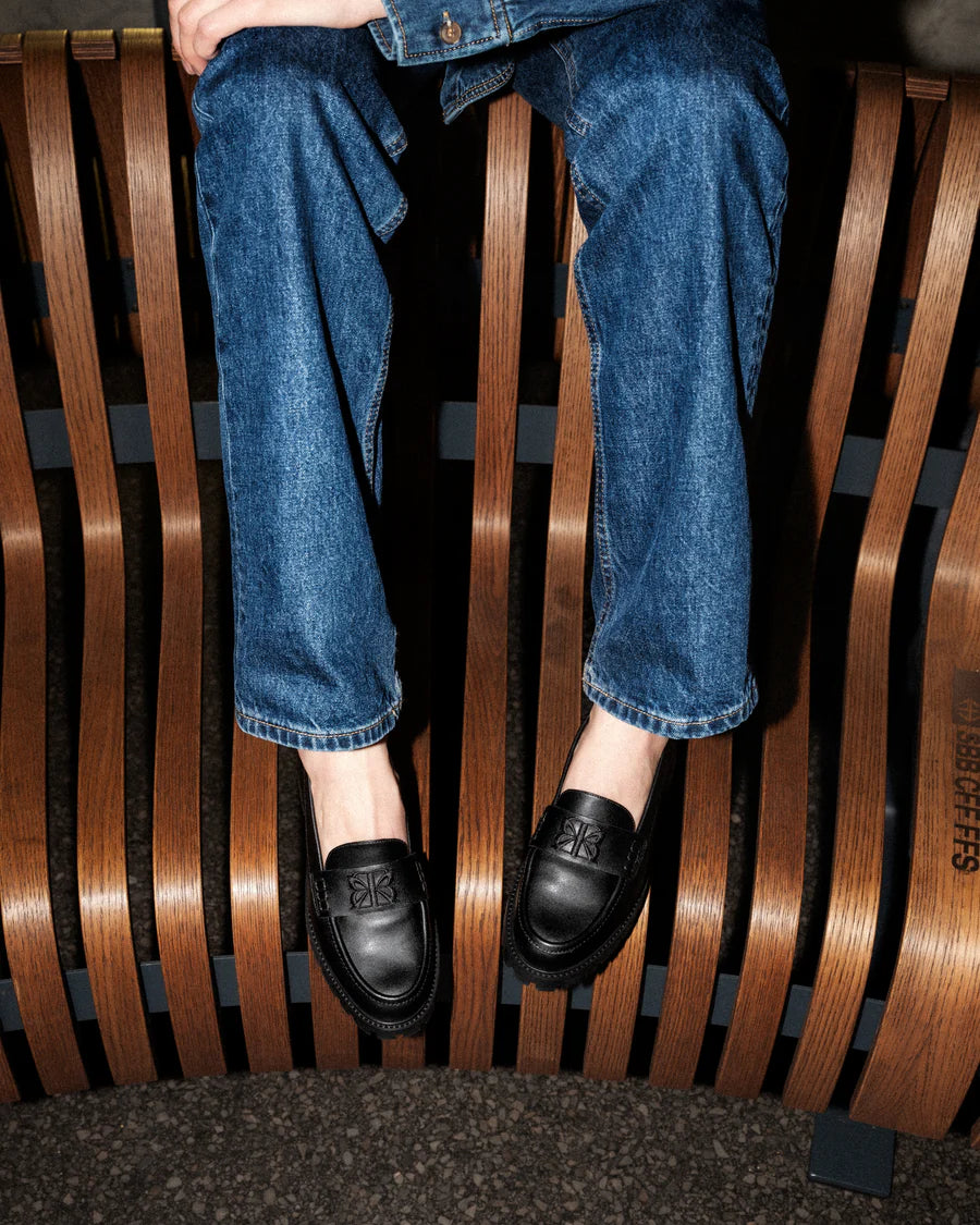 Loafer noire 4 PM Conf Call