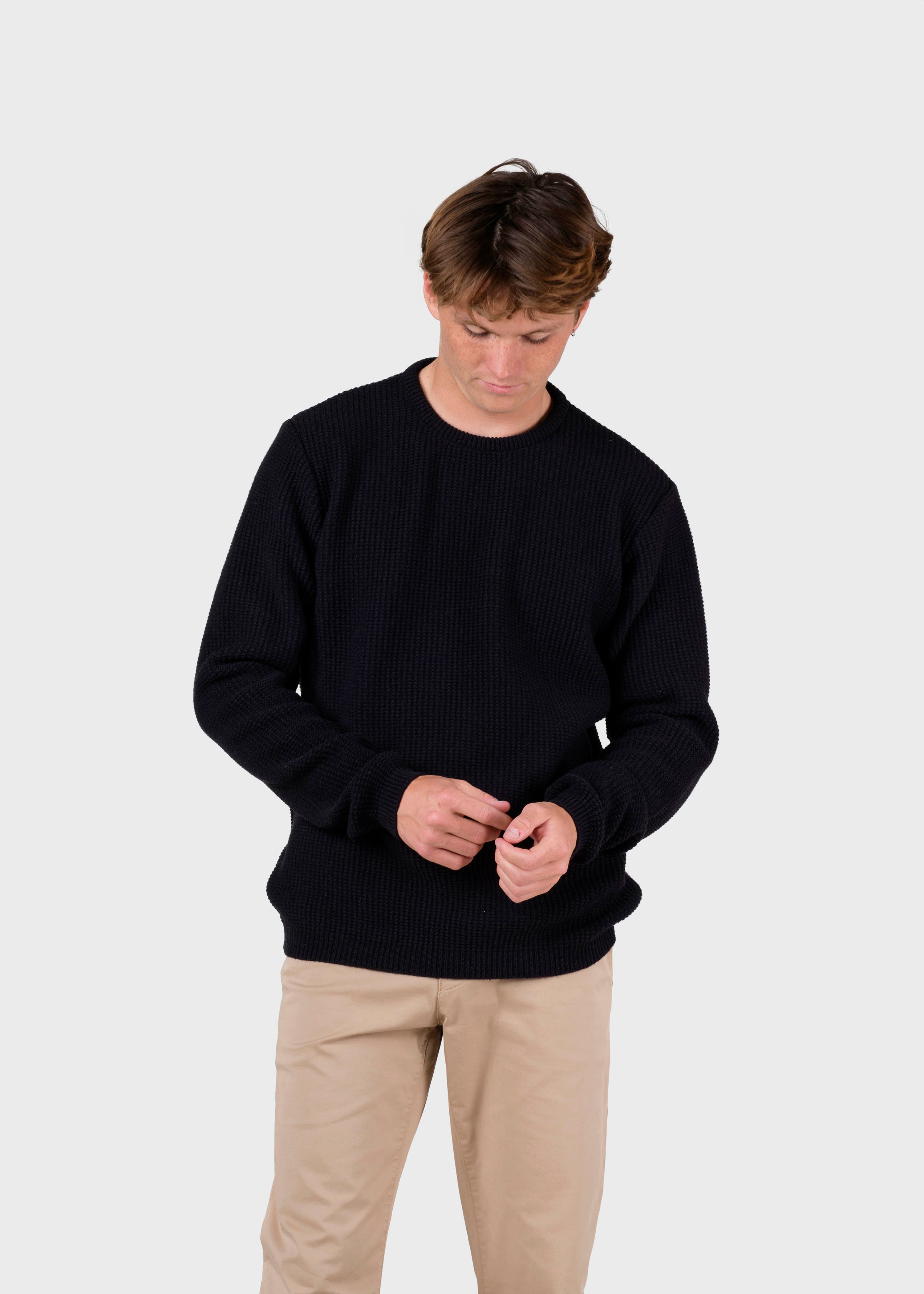 Frede Black Sweater