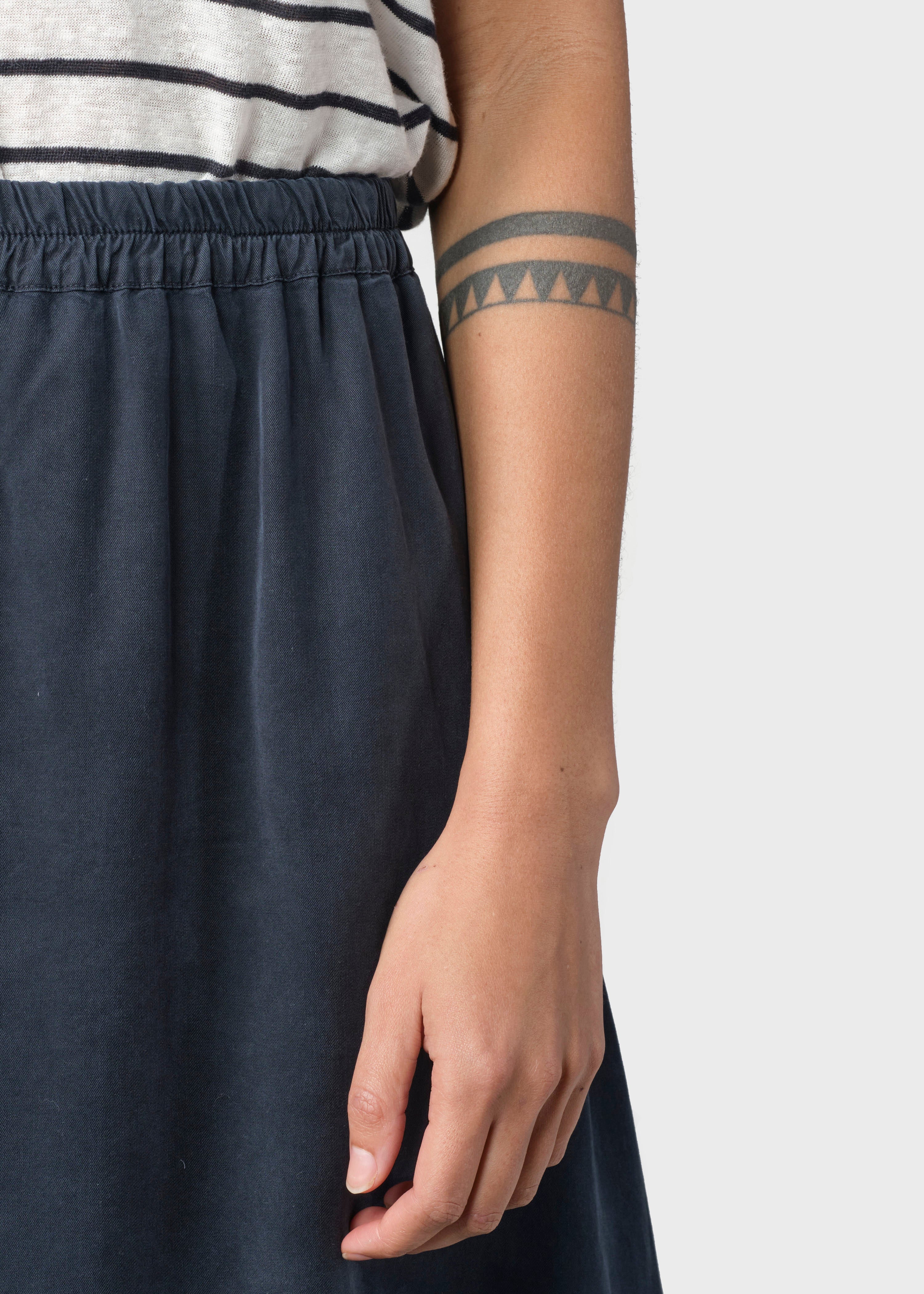 Short lyocell skirt Ramona navy blue