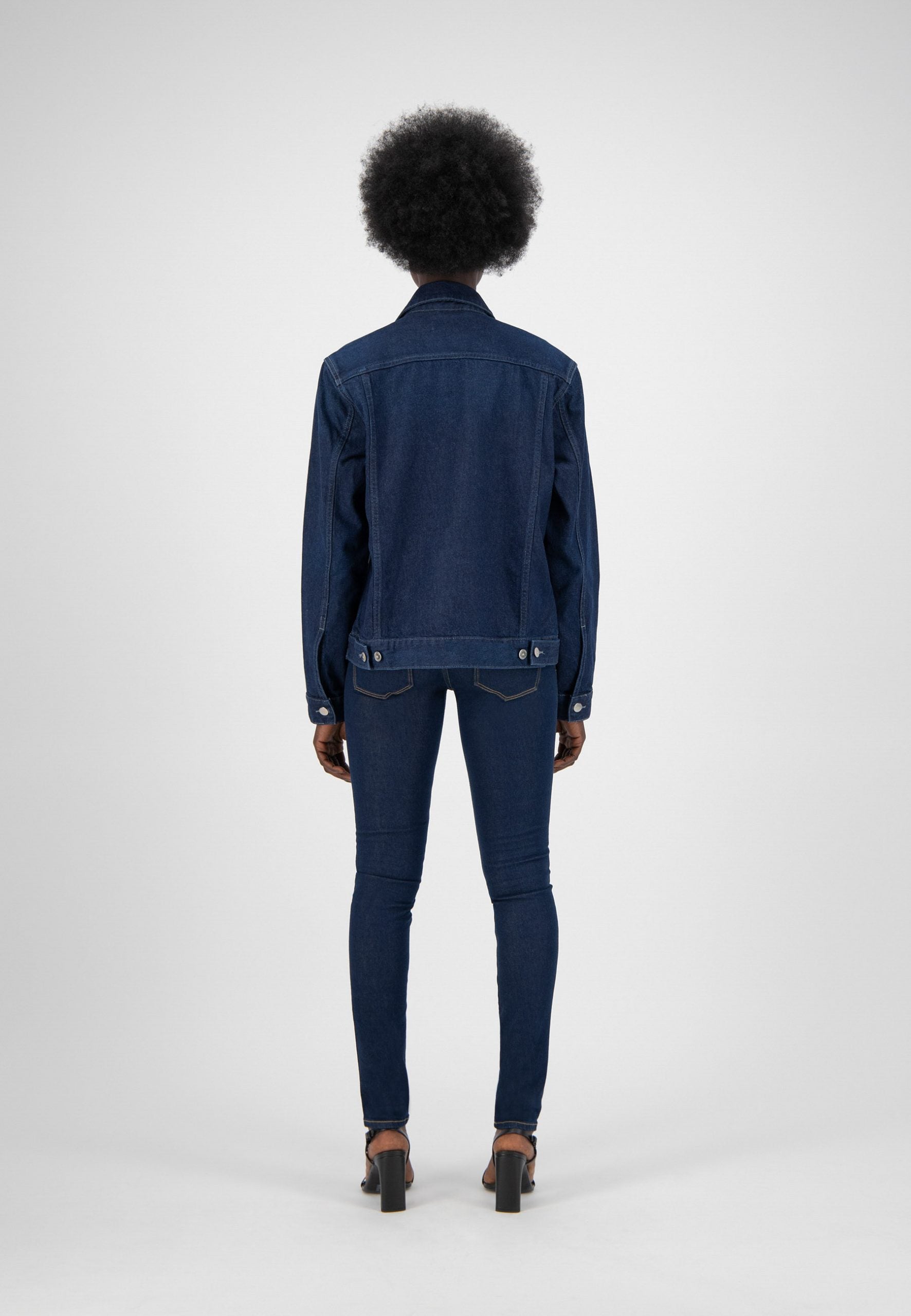 Veste en jean recyclé et bio