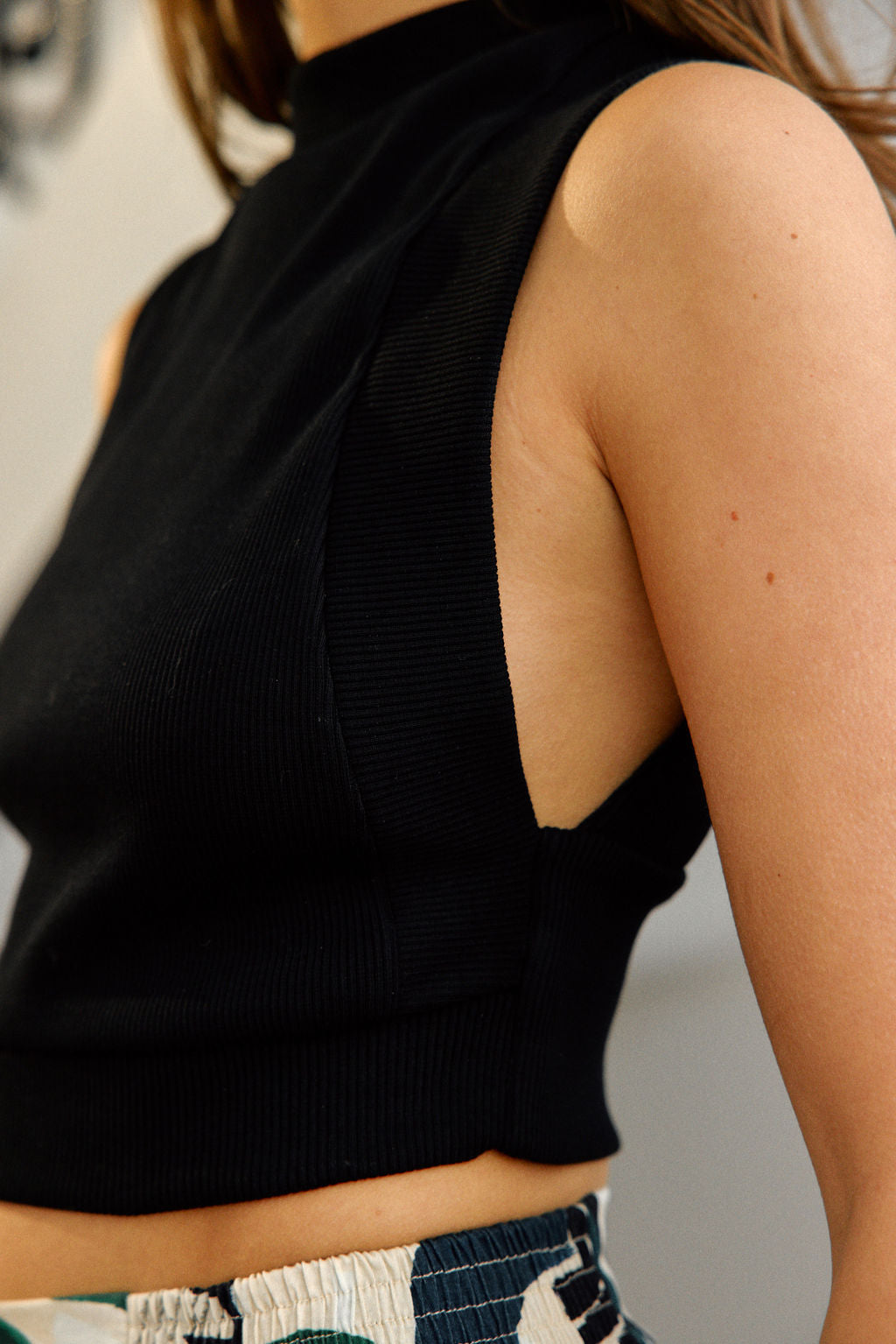 Top dos nu Kirsten Noir