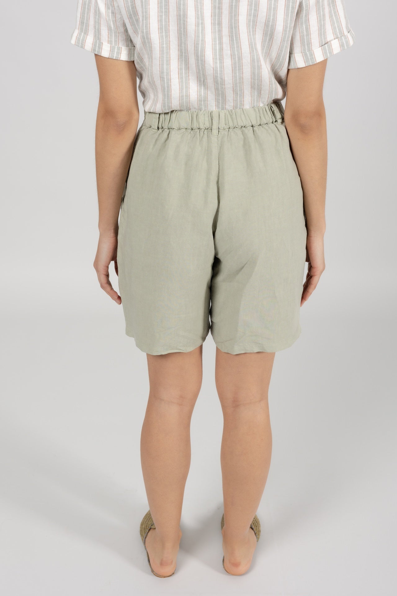 Short femme en lin Avis vert
