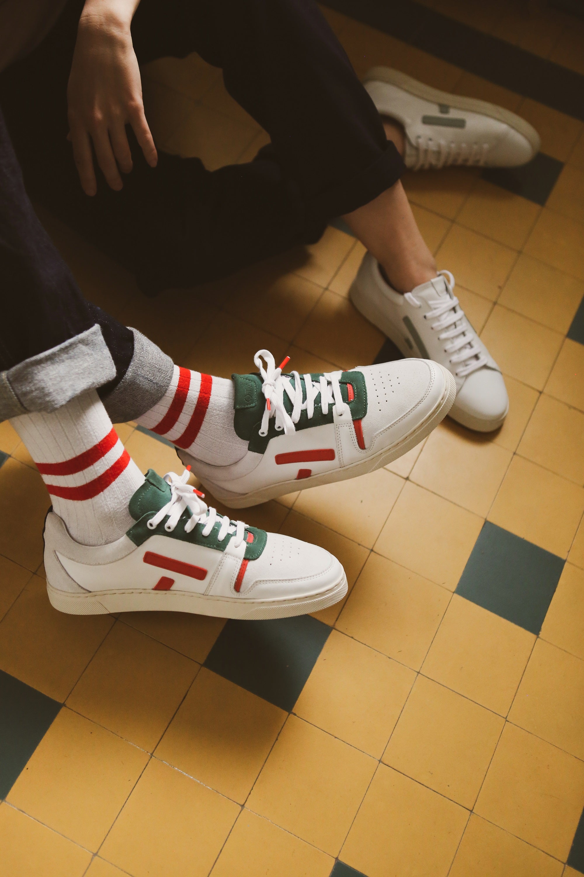 Leather sneakers Sansaho Red and Green