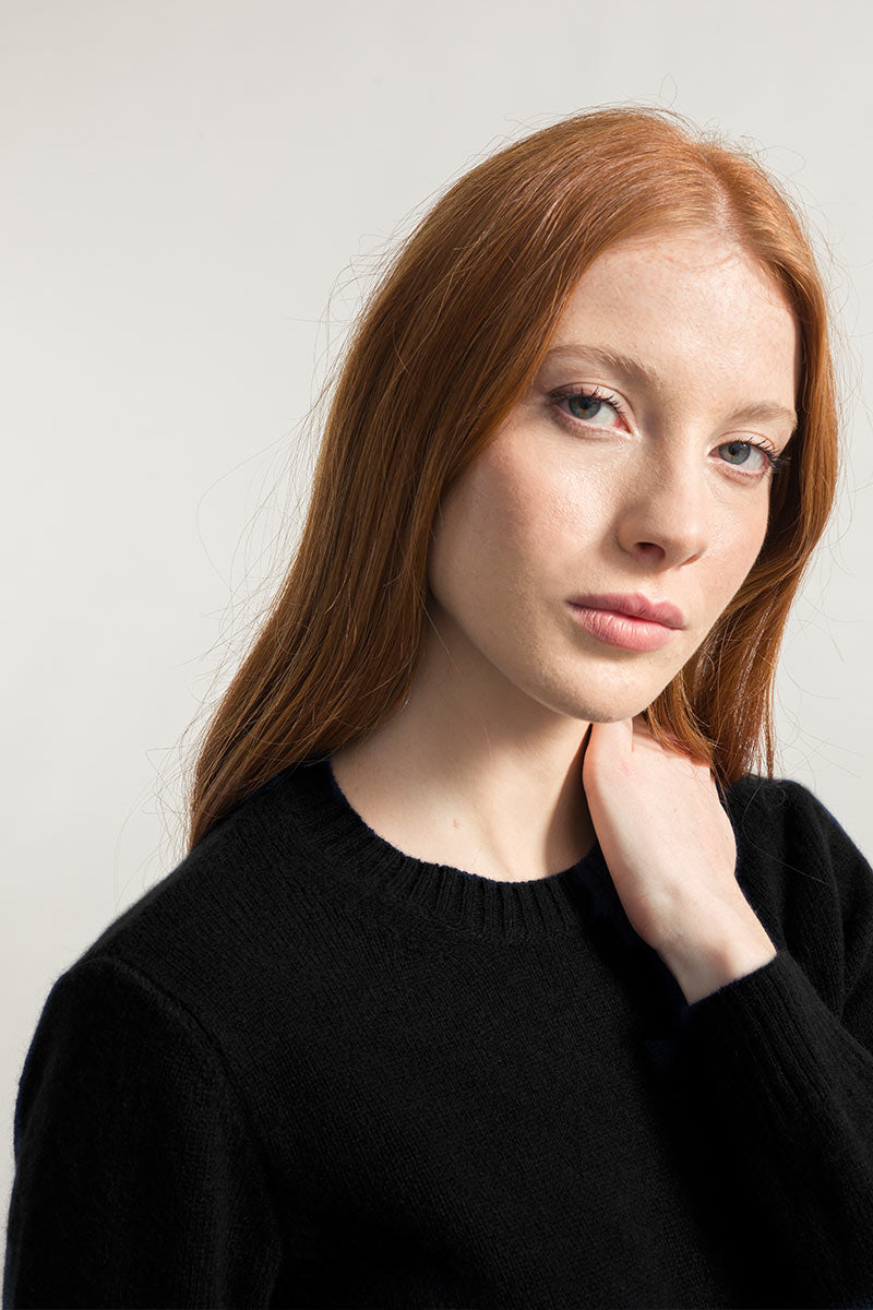 Fine recycled wool sweater Laura Black