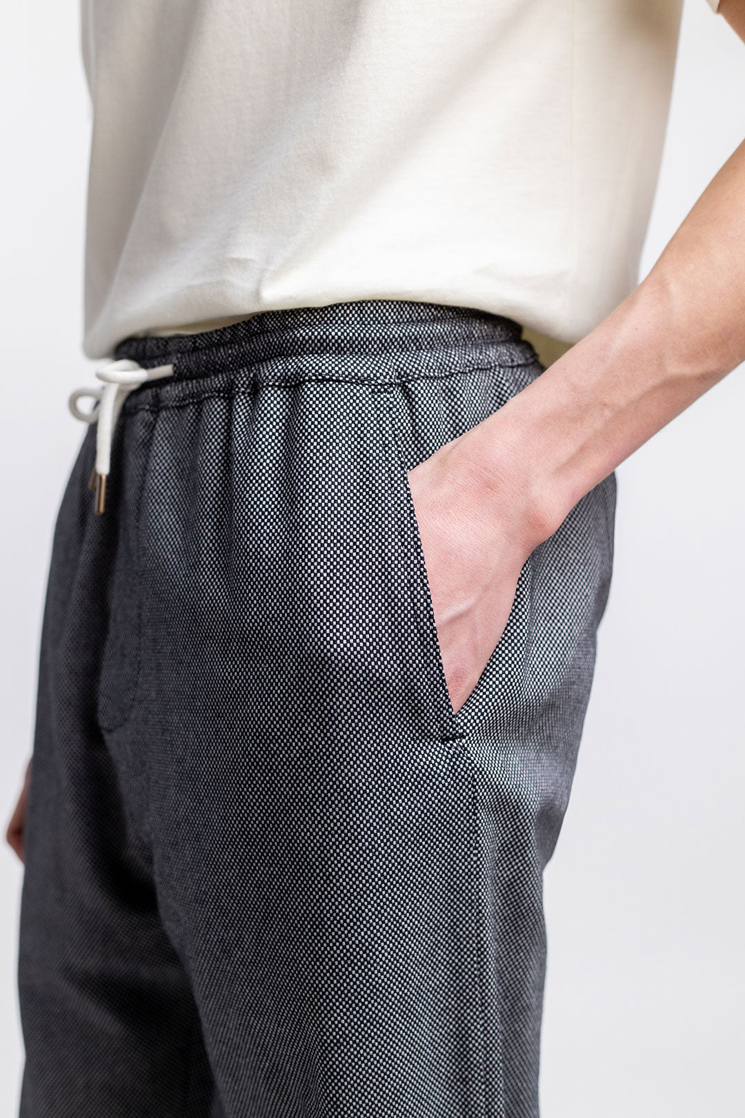 Pantalon décontracté unisexe noir à carreaux