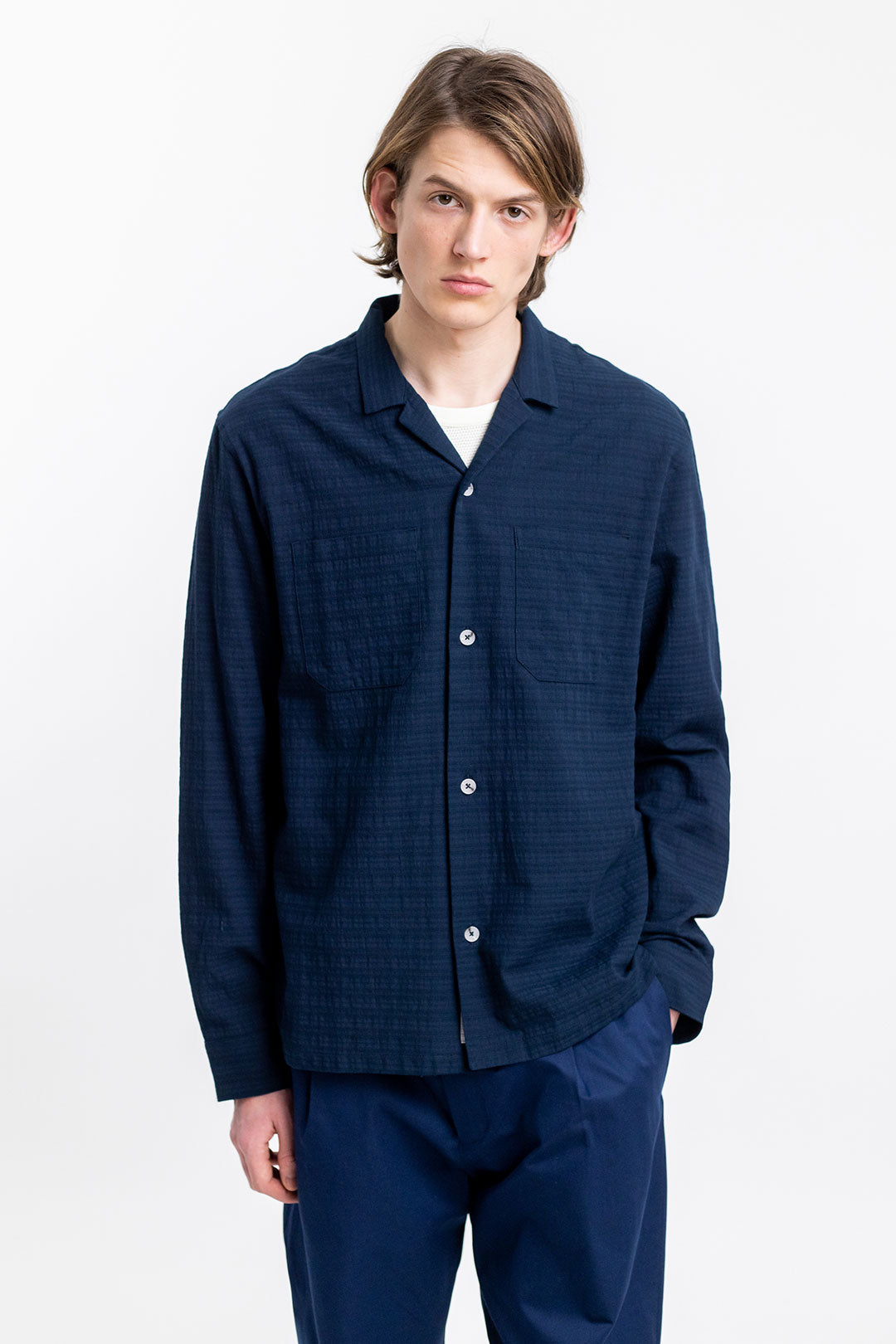 Chemise unisexe casual marine en coton bio
