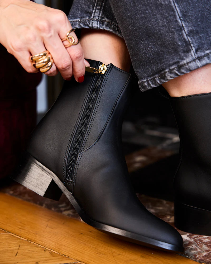 Vegan Ankle Boots Black Grâce