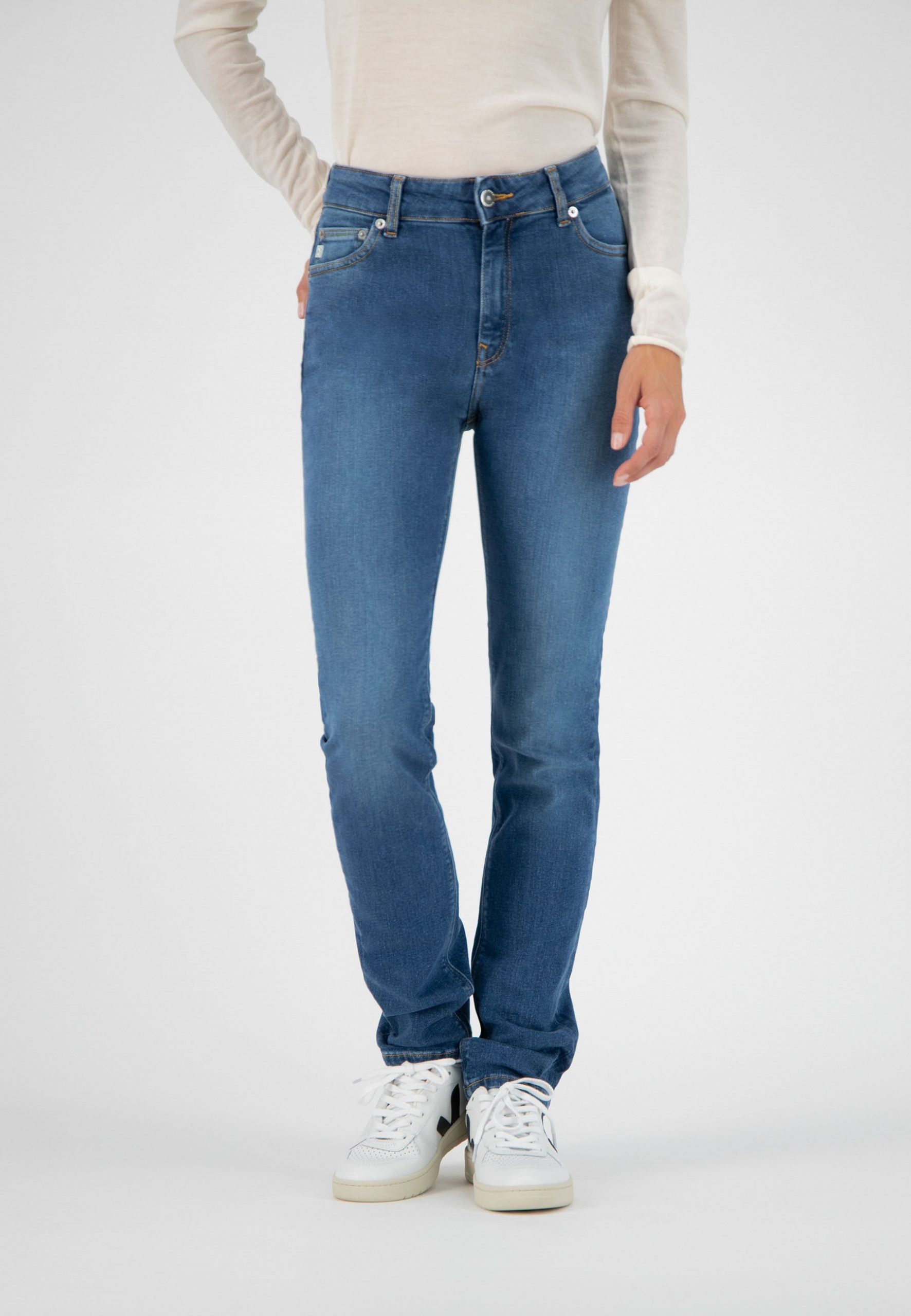 Regular Straight