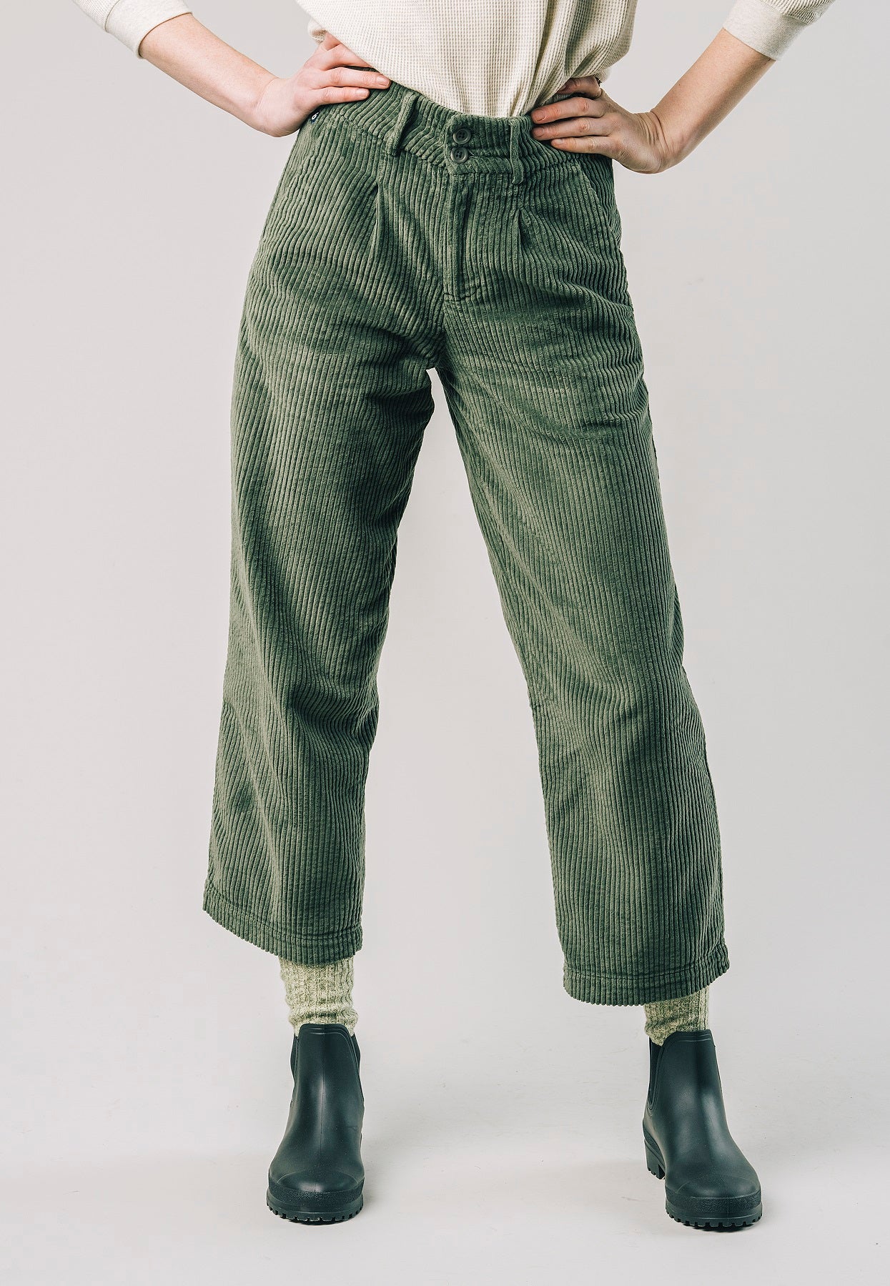 Pantalon en velours côtelé vert 