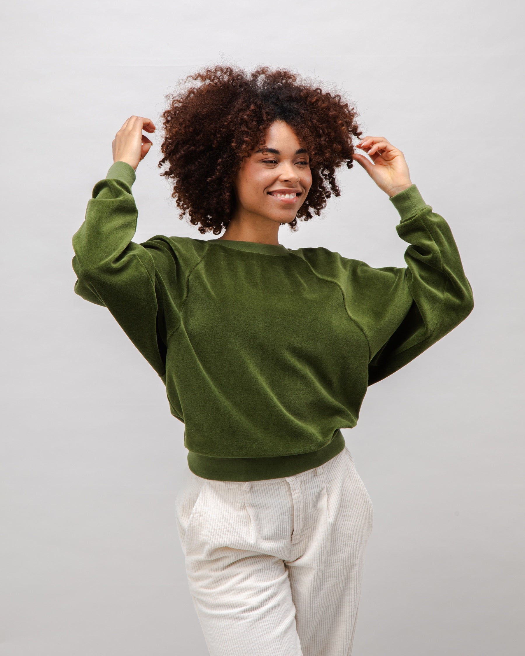 Women's velvet sweatshirt green