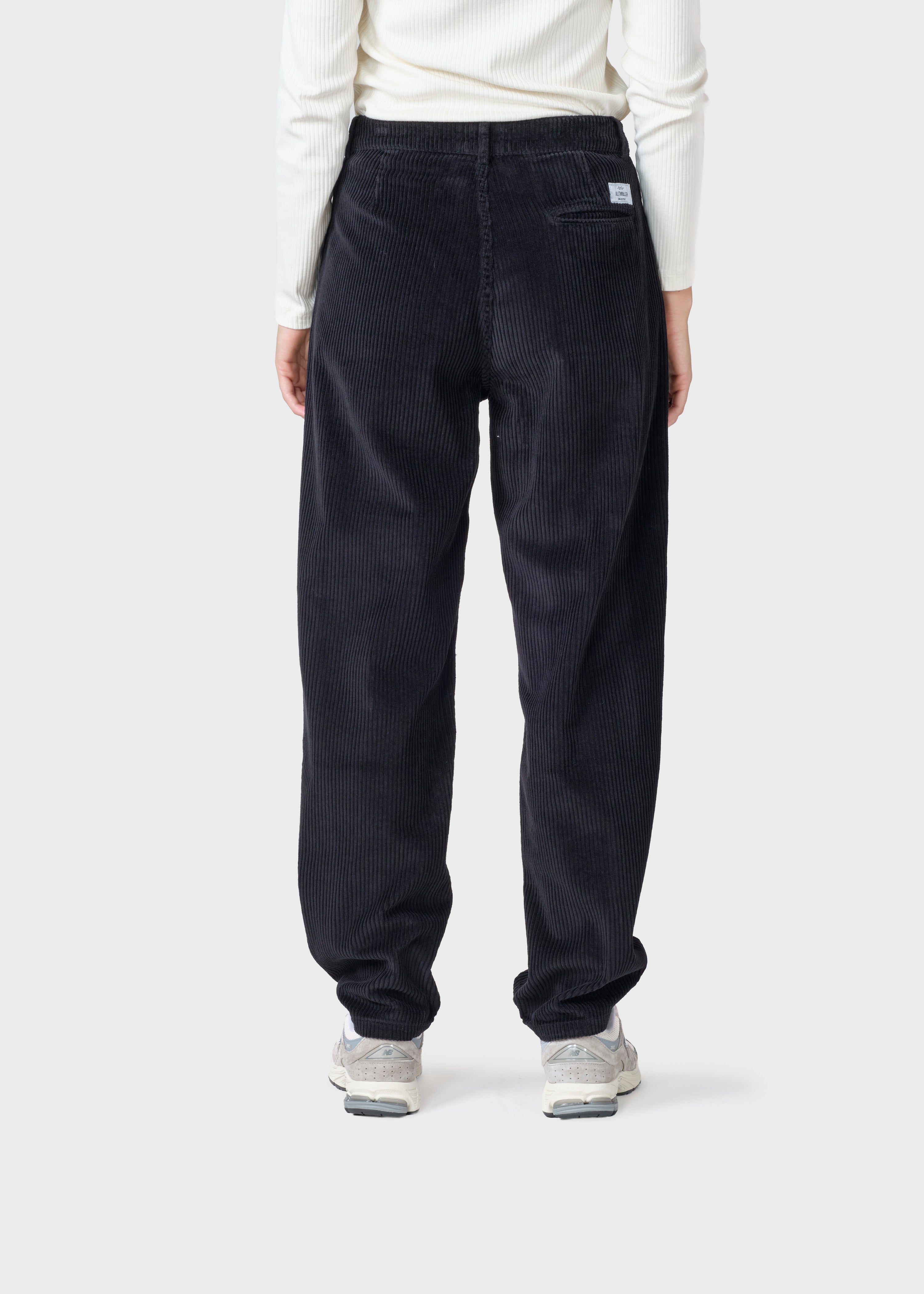 Cordhose Gwen Schwarz