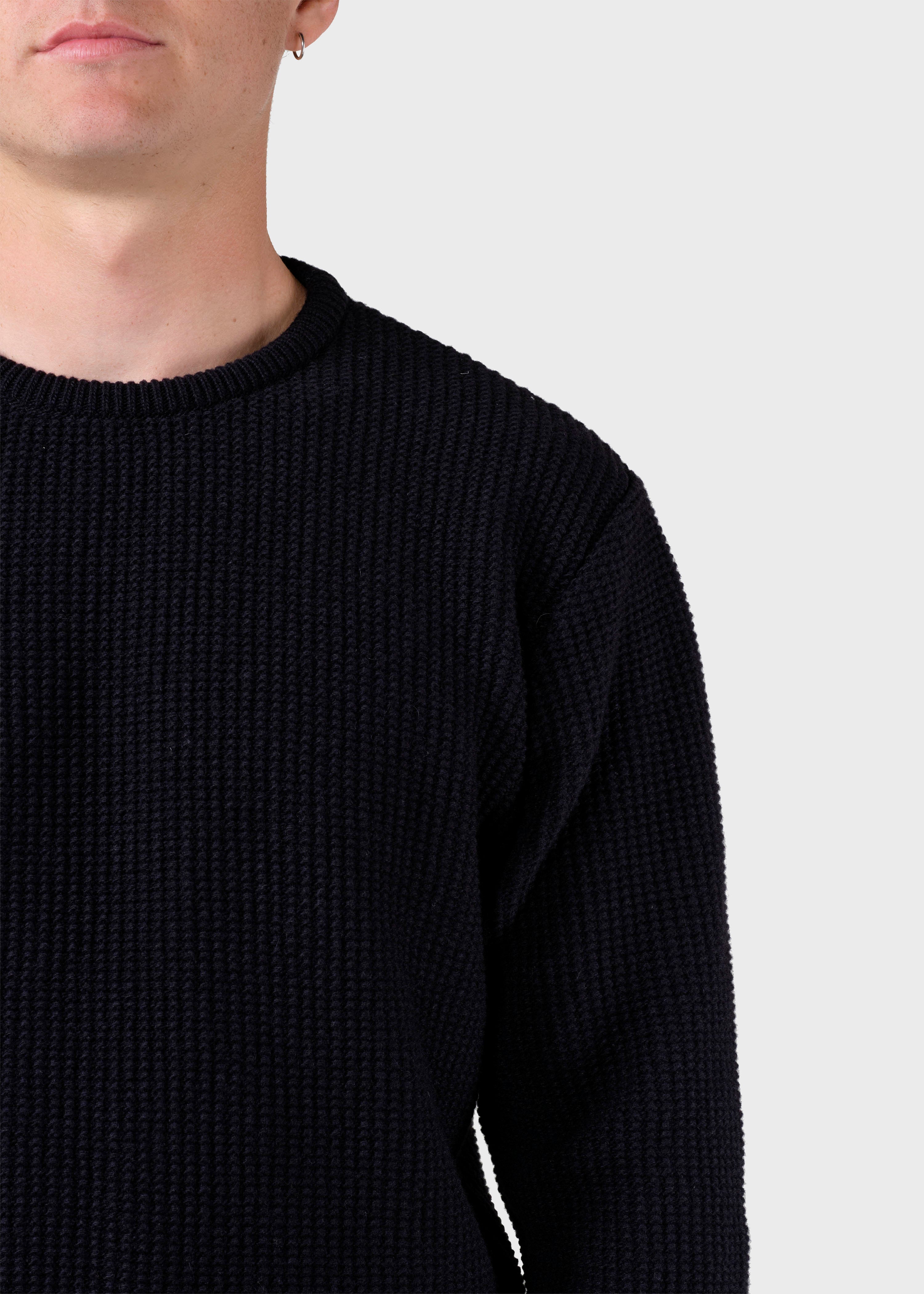 Frede Black Sweater