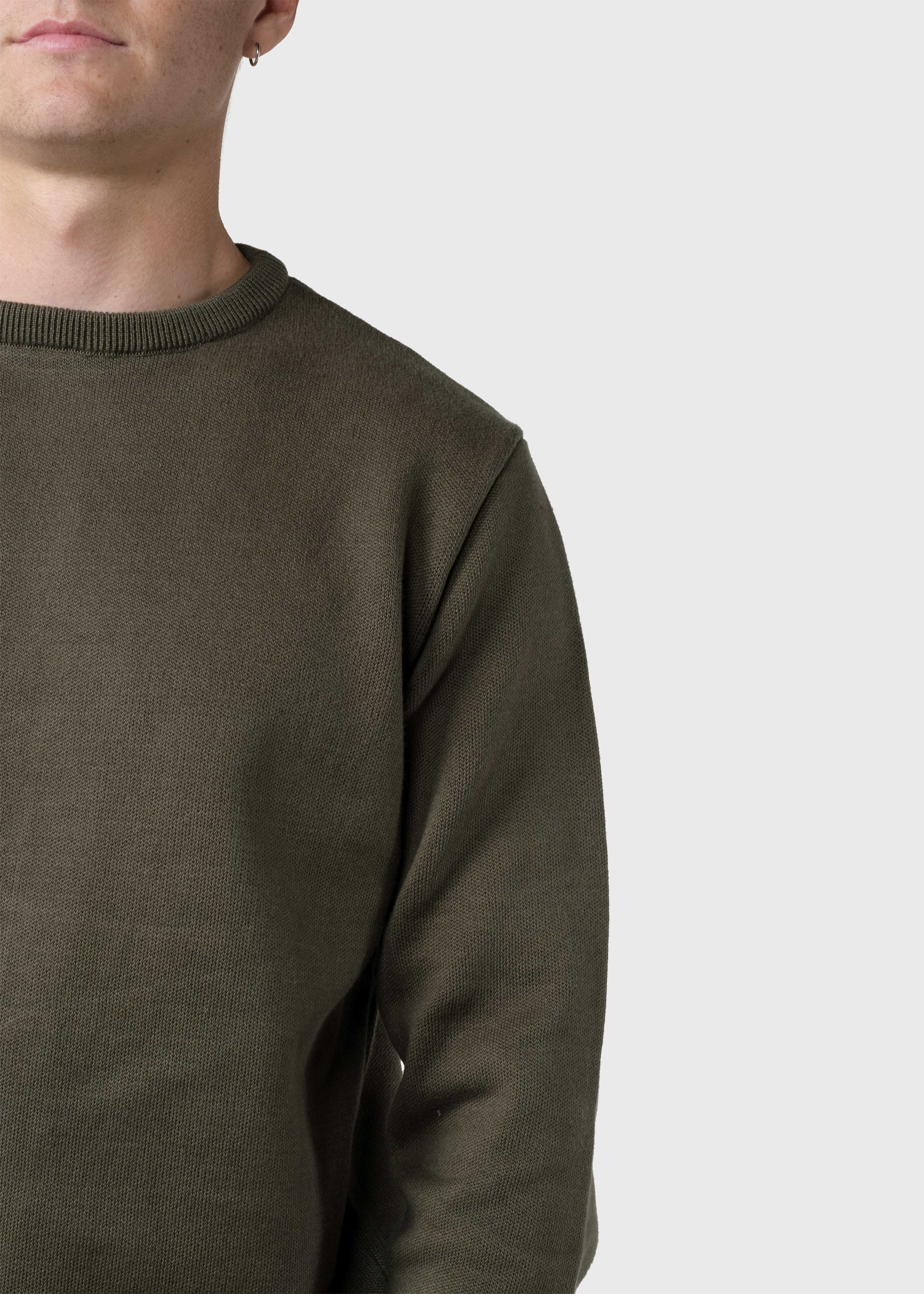 Basic Olivgrün Pullover aus Bio-Baumwolle