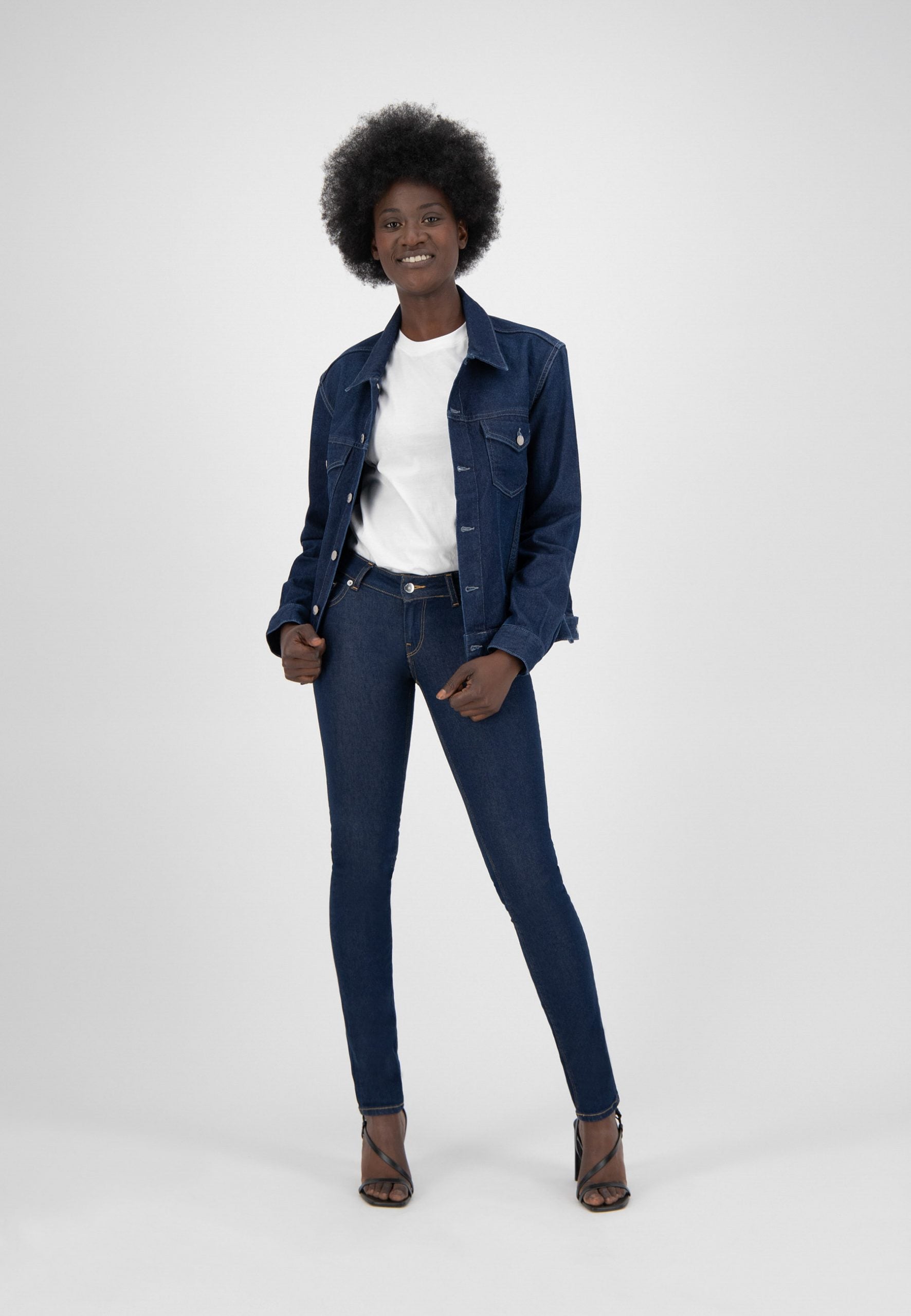 Veste en jean recyclé et bio 