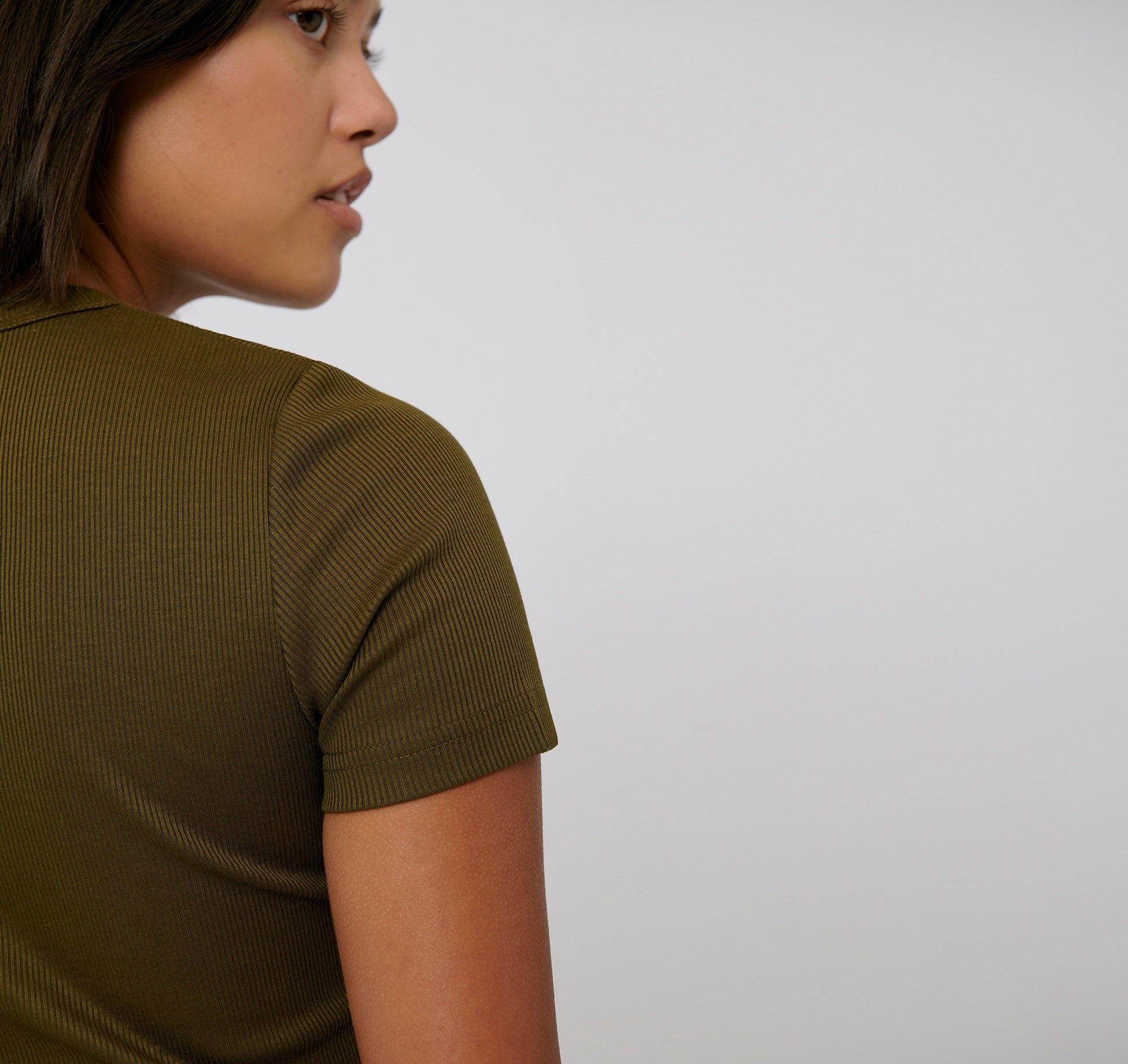 T-shirt femme côtelé vert olive 
