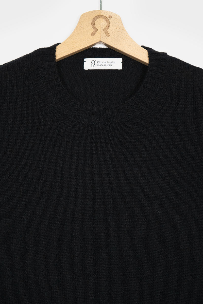 Fine recycled wool sweater Laura Black