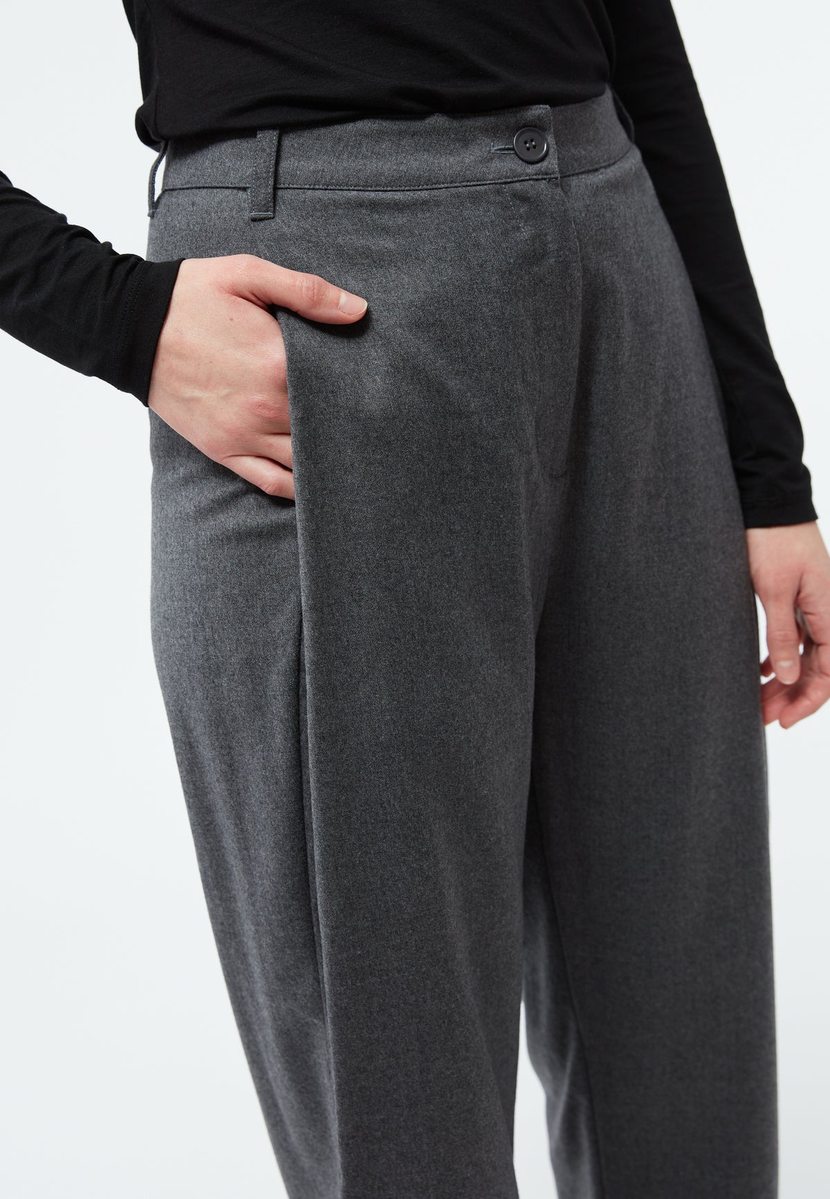 Hose Maive Grau